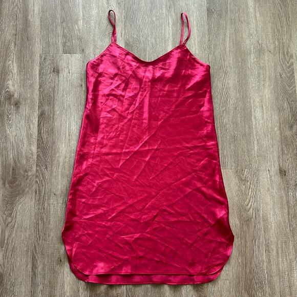 Victoria’s Secret Red Satin Slip Dress Medium Adjustable Straps Sexy Lingerie - Picture 1 of 5